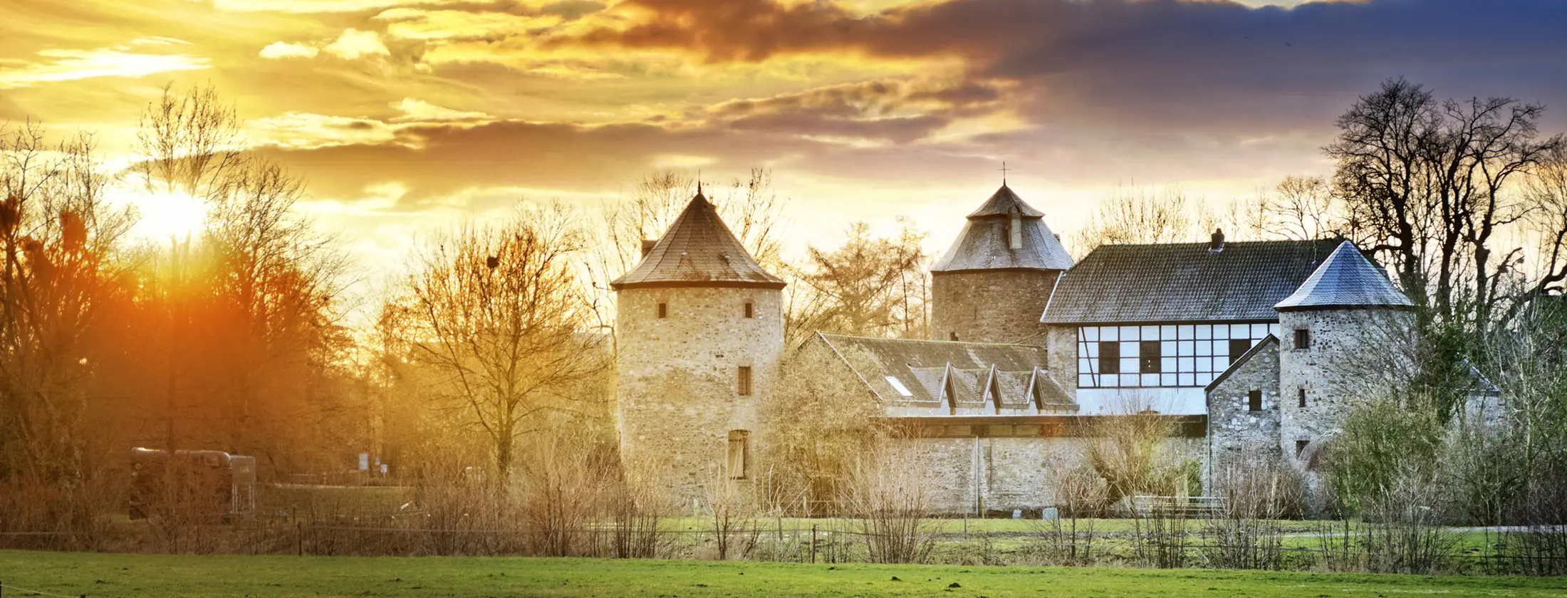 Die Wasserburg Haus zum Haus in Ratingen